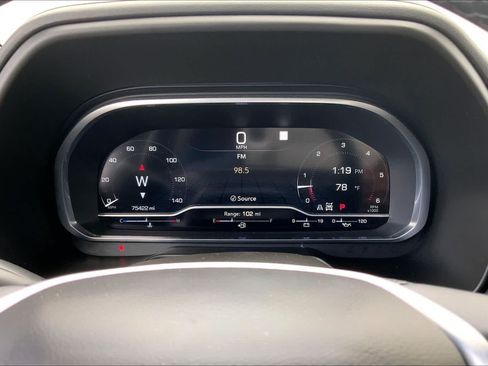 Used 2023 GMC Yukon SLT AWD/4WD image 17