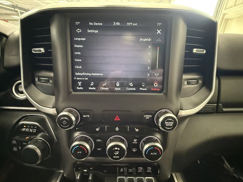 Used 2021 RAM 1500 Big Horn AWD/4WD image 32