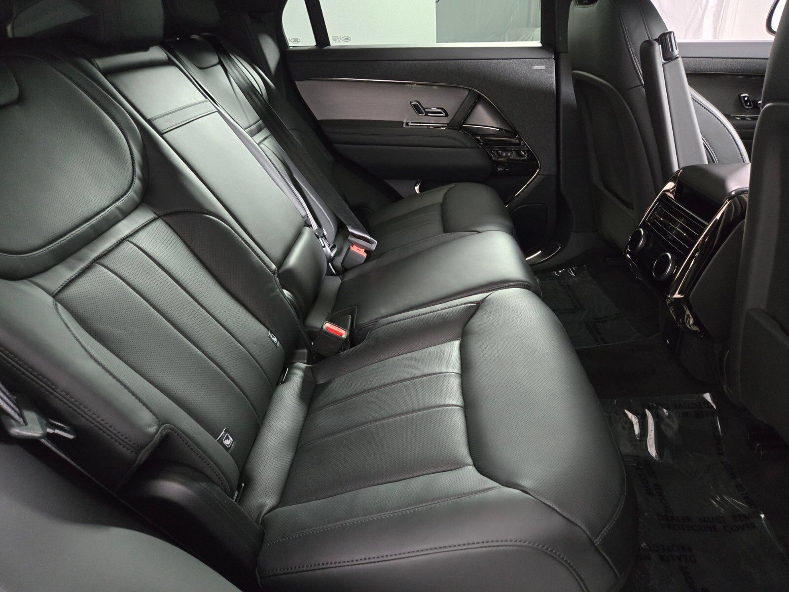 New 2026 Land Rover Range Rover Sport Dynamic SE AWD/4WD image 16