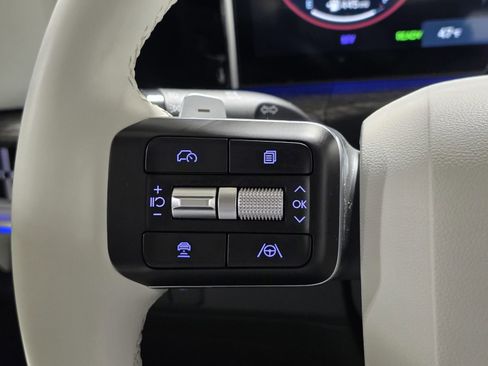 Certified 2025 Hyundai Santa Fe Limited image 34