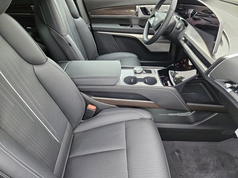 New 2026 Cadillac Vistiq Sport AWD/4WD image 10