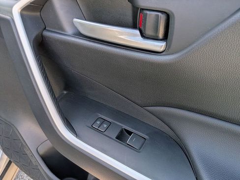 Used 2025 Toyota RAV4 XLE AWD/4WD image 34