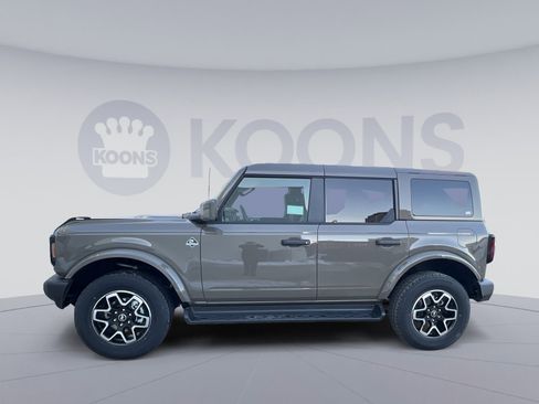 New 2026 Ford Bronco Outer Banks image 2