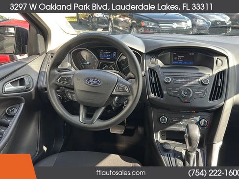 Used 2018 Ford Focus SE image 31