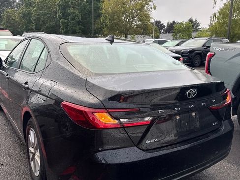 Used 2025 Toyota Camry LE FWD image 3