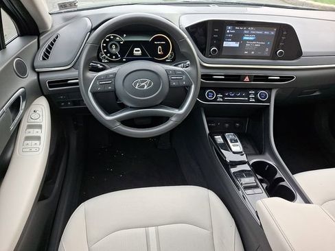 Used 2022 Hyundai Sonata SEL w/ Convenience Package FWD image 12