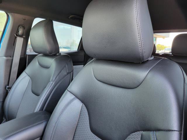 Used 2023 Jeep Compass Latitude w/ Convenience Group AWD/4WD image 17