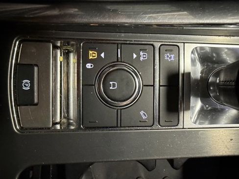 Used 2019 Land Rover Range Rover Sport SE image 19