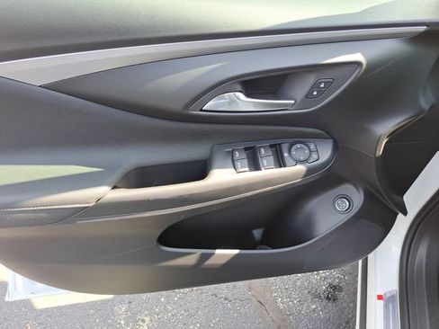 New 2026 Buick Envista Sport Touring FWD image 23