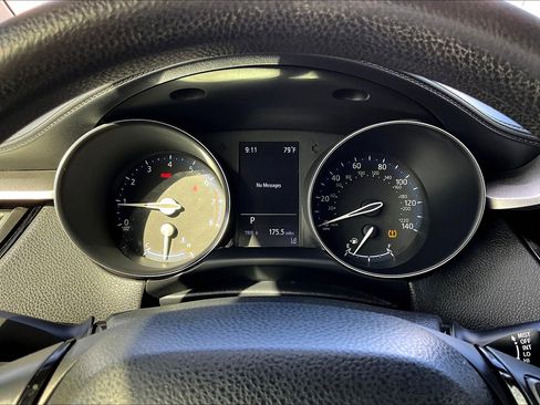 Used 2020 Toyota C-HR LE image 20