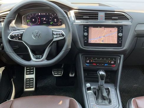 Used 2022 Volkswagen Tiguan SEL R-Line AWD/4WD image 13