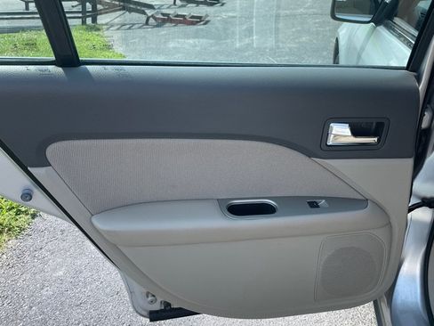 Used 2012 Ford Fusion Hybrid FWD image 15