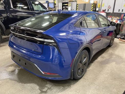Used 2023 Toyota Prius Prime SE image 4