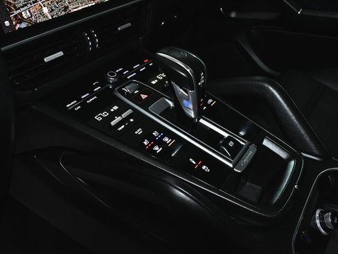 Used 2022 Porsche Cayenne GTS image 51