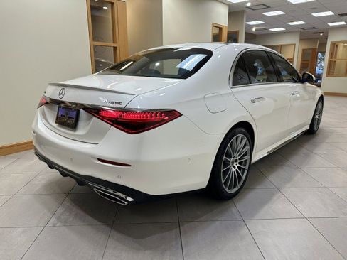 Certified 2022 Mercedes-Benz S 500 4MATIC w/ AMG Line Package image 5