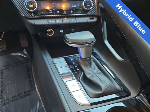 Certified 2024 Hyundai Elantra Blue image 21