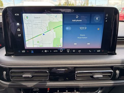 Used 2025 Lincoln Aviator Reserve w/ Equipment Group 201A AWD/4WD image 17
