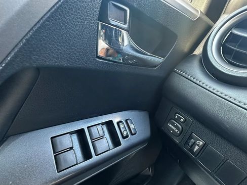 Used 2016 Toyota RAV4 XLE AWD/4WD image 12