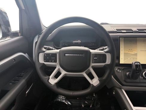 New 2026 Land Rover Defender 130 X-Dynamic SE AWD/4WD image 13