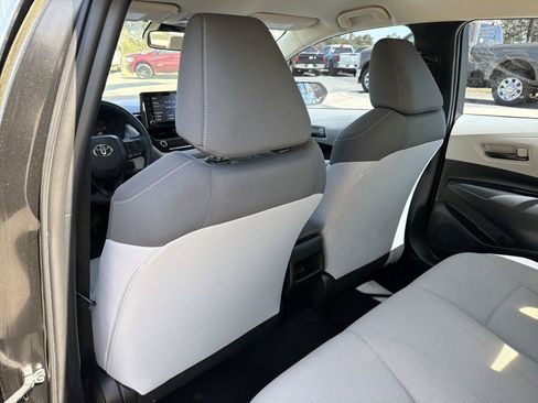 Used 2022 Toyota Corolla LE image 20