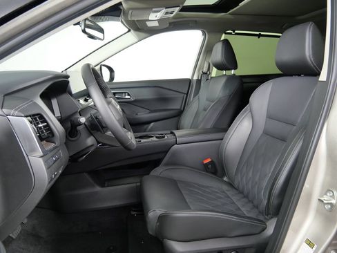 Used 2026 Nissan Rogue Platinum w/ Platinum Premium Package AWD/4WD image 15