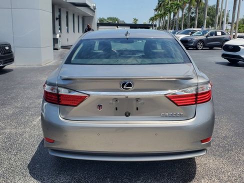 Used 2015 Lexus ES 300h w/ Navigation System Package FWD image 6