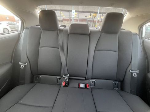 Used 2025 Toyota Corolla LE image 38