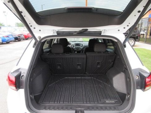 Used 2024 Chevrolet Equinox LT w/ LPO, Floor Liner Package image 28