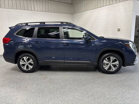 Used 2025 Subaru Ascent Premium AWD/4WD image 8