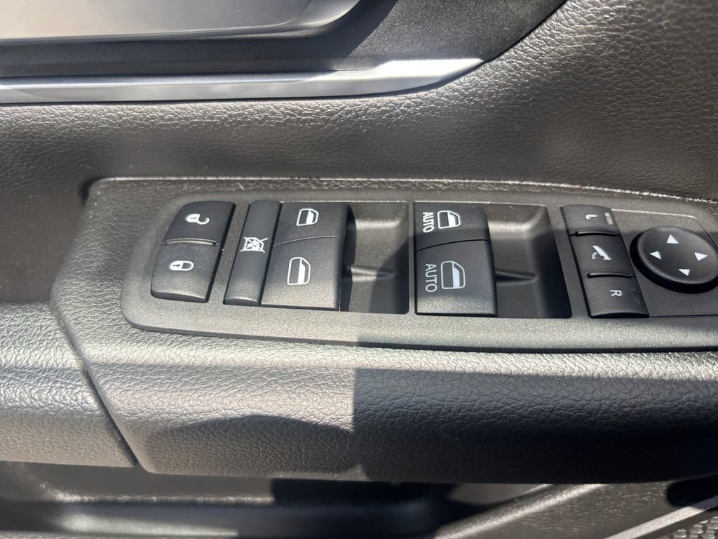 Used 2022 RAM 1500 Big Horn AWD/4WD image 17