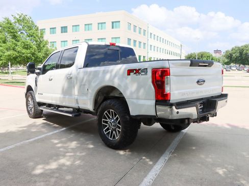 Used 2019 Ford F250 Lariat w/ Lariat Ultimate Package image 5