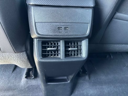 Used 2025 Chevrolet Equinox LT FWD image 22