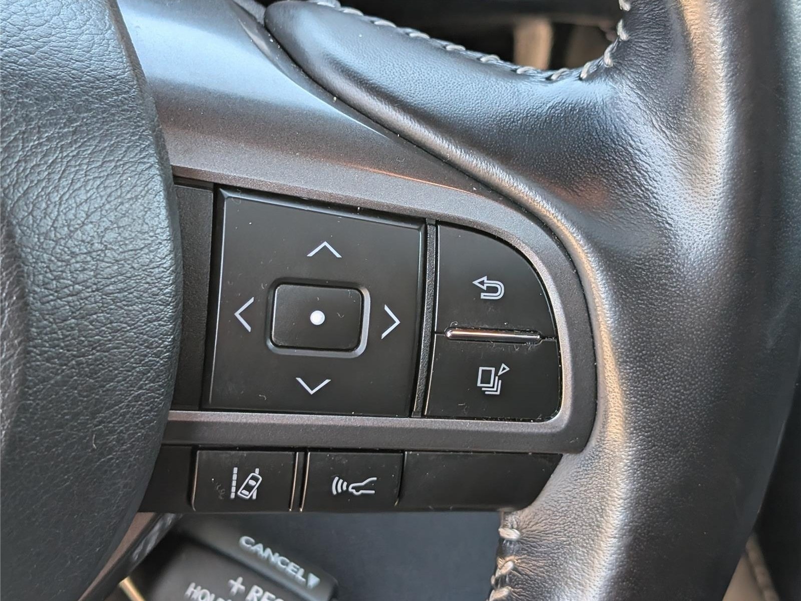 Used 2022 Lexus GX 460 w/ Black Line Special Edition AWD/4WD image 22