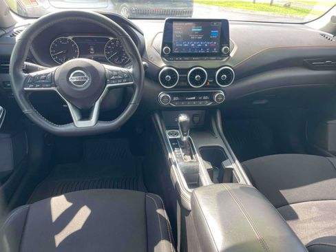 Used 2022 Nissan Sentra SR w/ Midnight Edition FWD image 15