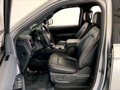 Used 2023 Ford Expedition Limited RWD image 18