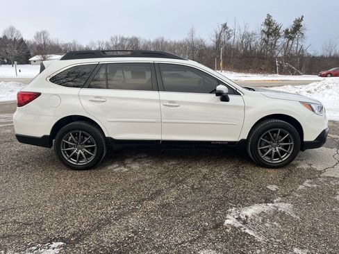 Used 2017 Subaru Outback 2.5i Limited image 6