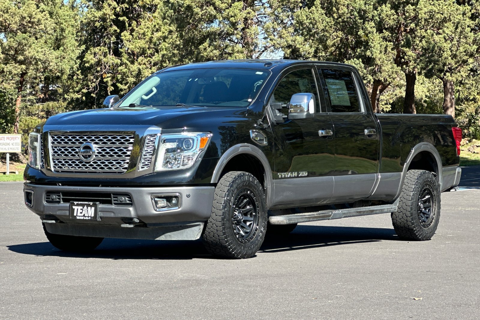 Used 2017 Nissan Titan Platinum Reserve AWD/4WD image 8
