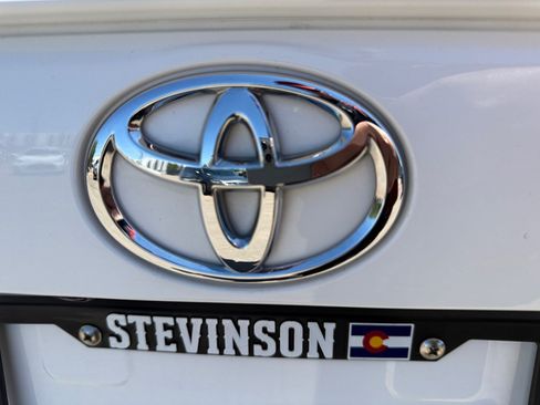 Used 2021 Toyota RAV4 LE AWD/4WD image 22
