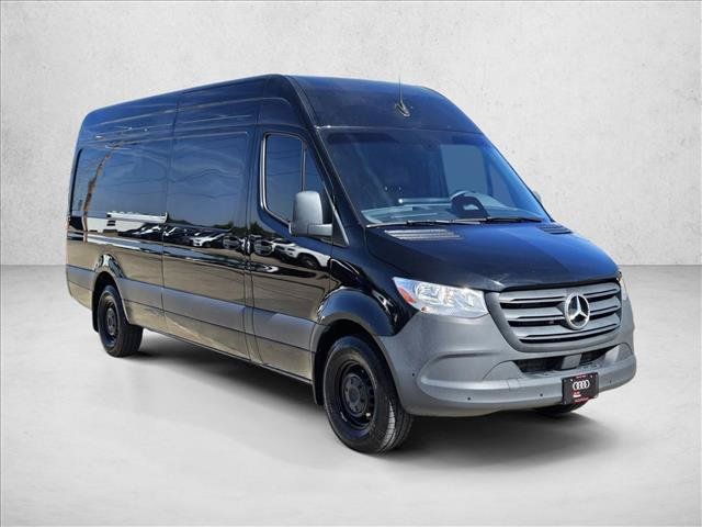 Used 2025 Mercedes-Benz Sprinter 2500 image 3