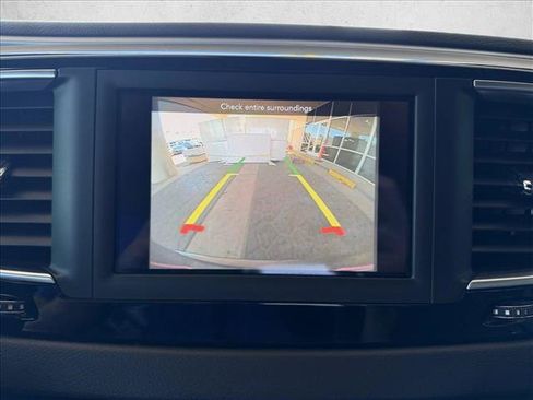 Used 2018 Chrysler Pacifica Touring Plus w/ S Appearance Package FWD image 14