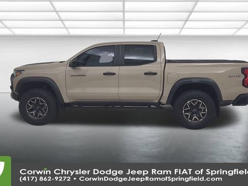 Used 2023 Chevrolet Colorado Trail Boss w/ Technology Package image 9