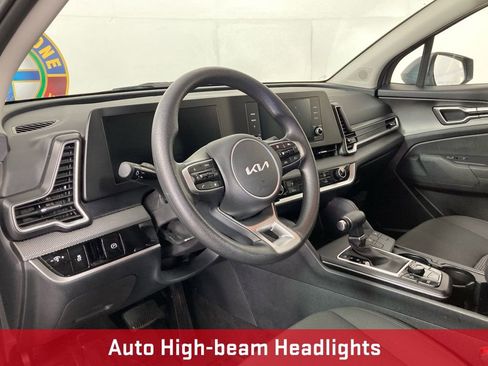 Used 2025 Kia Sportage LX image 14