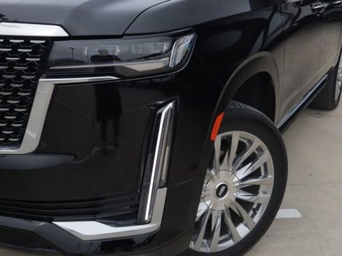 Used 2022 Cadillac Escalade ESV Premium Luxury w/ Performance Package image 3