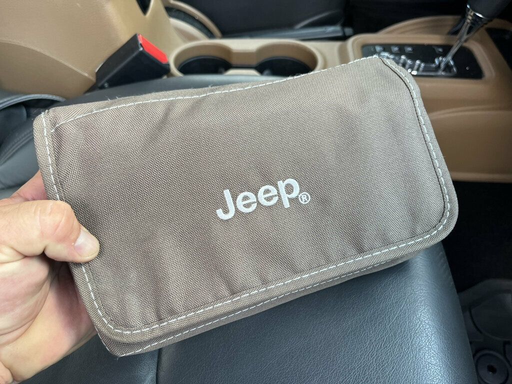 Used 2017 Jeep Wrangler Unlimited Rubicon AWD/4WD image 48