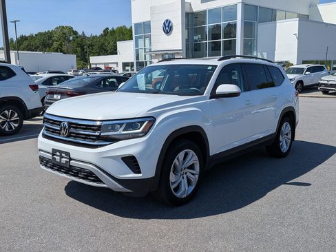 Used 2023 Volkswagen Atlas SE w/ Panoramic Sunroof Package image 7