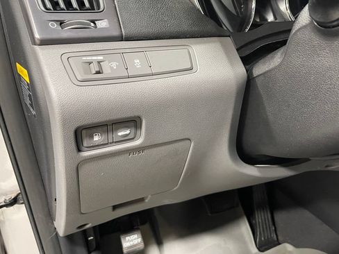 Used 2014 Hyundai Sonata Limited w/ Panoramic Sunroof Package 02 FWD image 19