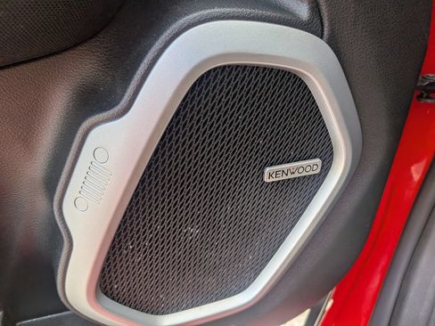 Used 2021 Jeep Renegade Latitude w/ Sun & Sound Group AWD/4WD image 32