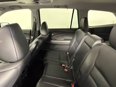 Used 2019 Honda Pilot Touring image 38