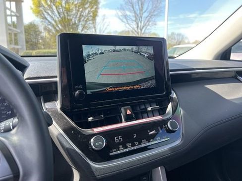 Used 2024 Toyota Corolla Cross LE image 24