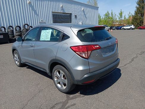 Used 2018 Honda HR-V LX image 3